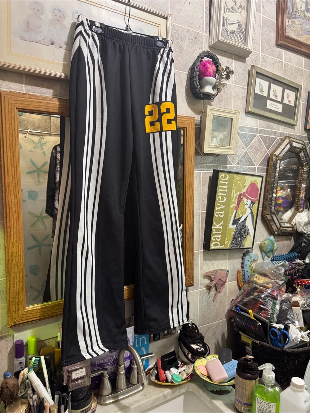 SHEIN girl jogging pants
